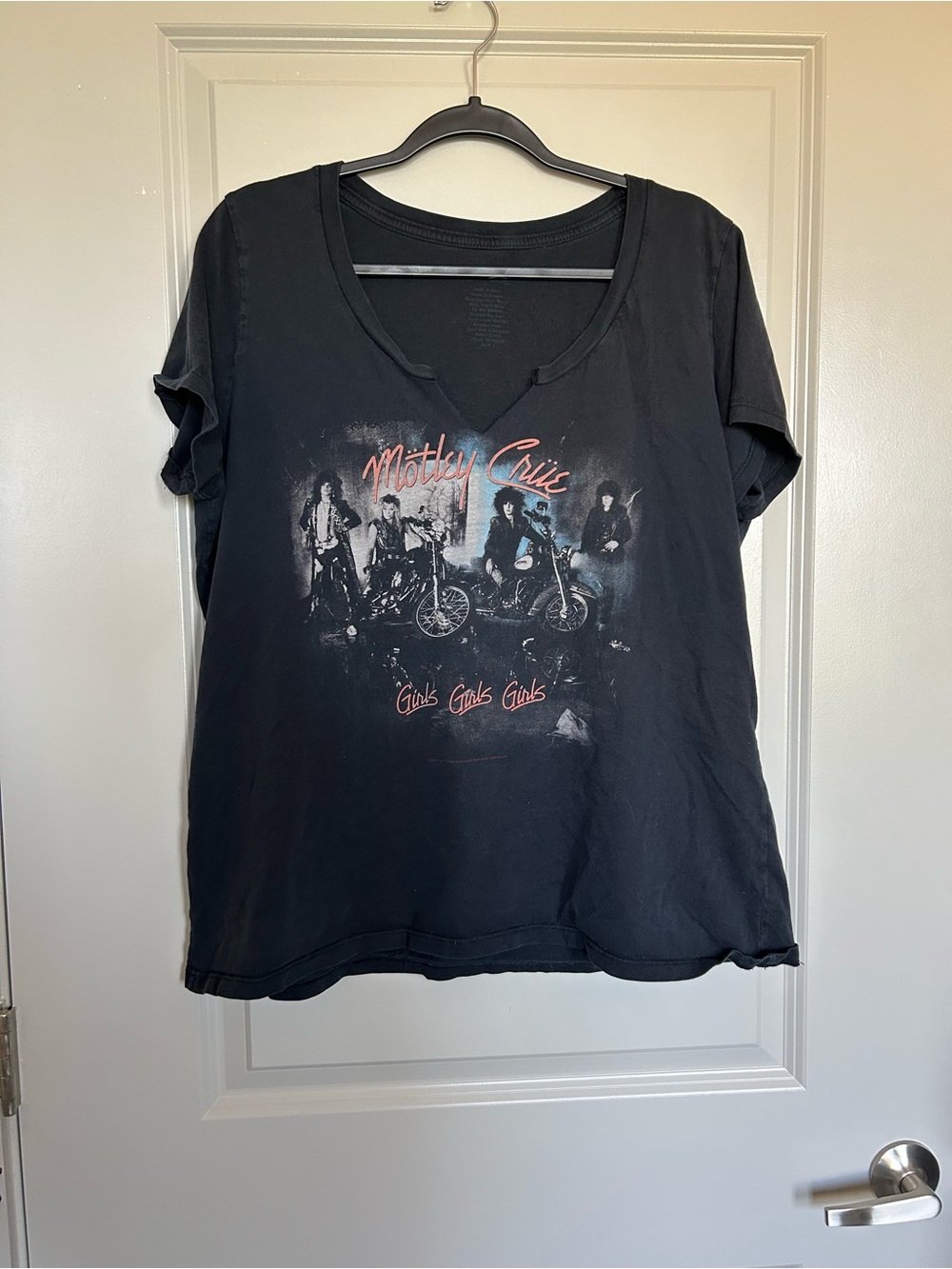Motley Crue Graphic Notch Neck Band Tee- Black with Red Print